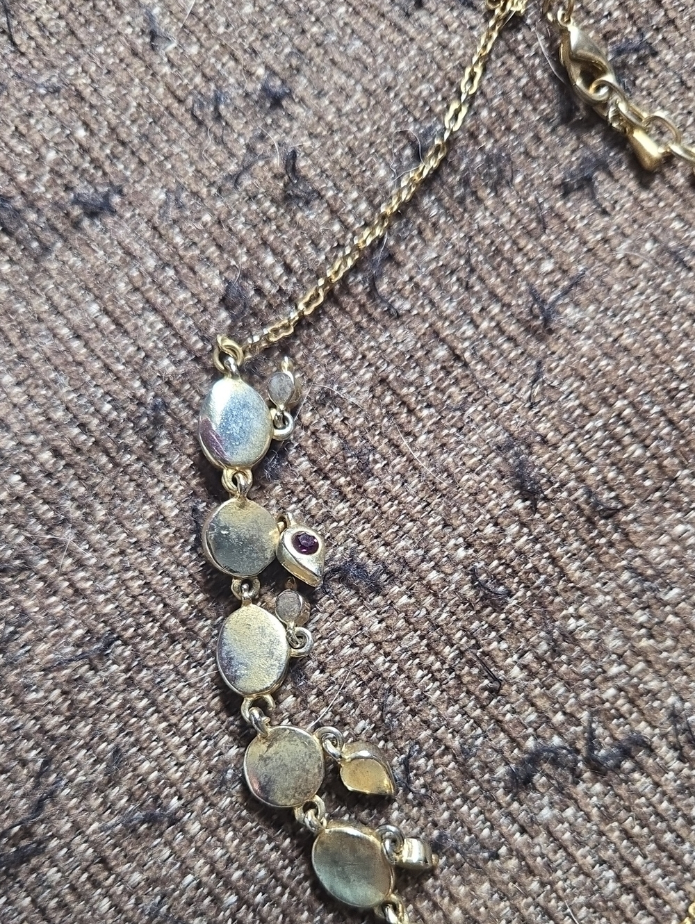 Vintage Gold Tone Necklace with Purple and Pink Cat Eye Stones 90s 💫 - Picture 5 of 5
